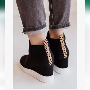 Katliu Black Wedge Sneakers W/ Leopard Print Size 7